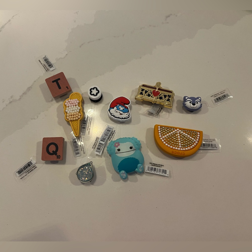 Assorted Crocs Jibbitz set of 10